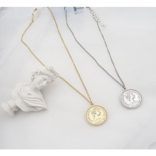 Fashion Vintage Carved Coin Necklace Metal Retro Figure Medallion Pendant Long Necklaces Women New Simple Bohemia Jewelry Gift