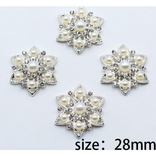 10pcs 28mm alloy flower shiny rhinestone pearl gift box invitation card creative clothing decoration buckle jewelry accessories