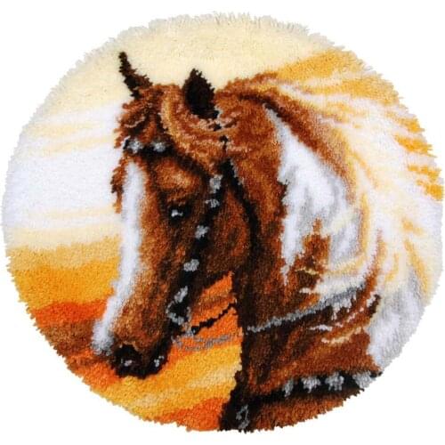Latch Hook Kits Pre-printed Horse Pattern on Canvas DIY Rug Embroidery Set Crocheting for Kids and Adults Home Decoration