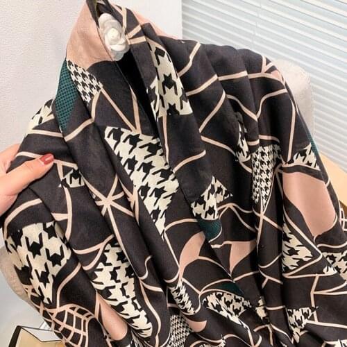 2021 Spring New Cotton Pashmina Shawl Lady Wrap Warm Winter Scarves Design Print Female Foulard Beach Stoles Scarf