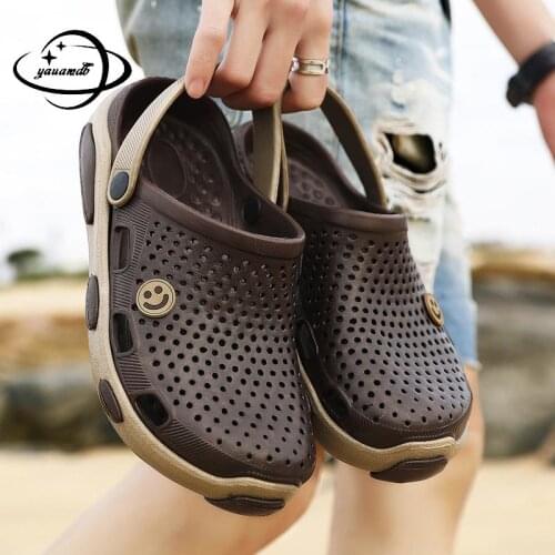 39-44 Mens Mules & Clogs Summer Sandals Mixed Colors Breathable Smiley Light Beach Slippers Male Garden Shoes Hy27