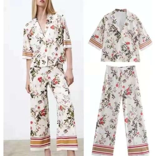 2021 Womens Trousers Suits, Printed Suits, Womens Loose Printed Short-sleeved Tops, Loose Trousers, High Street