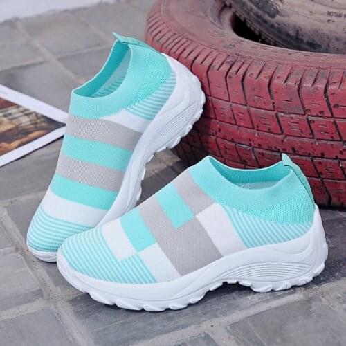 Ladies Vulcanized Shoes Sneakers Casual Sports Light Large Size Fashion Breathable Flying Woven Mesh Cheap Walking Shoes