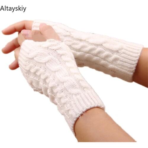 Altayskiy Women's Gloves And Mittens