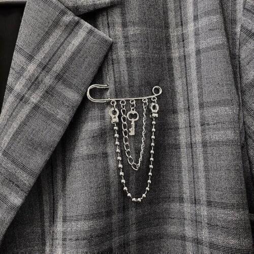 Original Design Metal Key Brooch for Women Men Suit Decorative Tassel Chain Shoe Pins and Brooches Jewelry Luxury Accessories