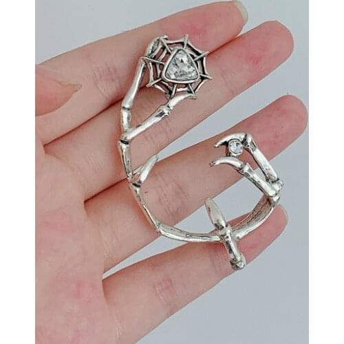 Origin Summer Exaggerated Hiphop Metal Devils Claw Dangle Earring for Women Exaggerated Rhinestone Silver Color Earring Jewelry