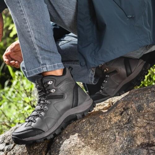 Fashion outdoor for sports men sneaker slip Casual Mens breathable black Sneaker new boots shoes mens leisure sport hot on shoe
