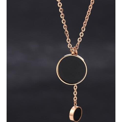 Light Luxury Black Disc Tassel Titanium Steel Necklace Female Short Clavicle Chain Necklace Ladies Necklace