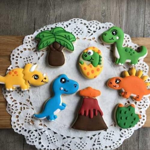 8pcs Cartoon Dinosaur park Cookie Cutter DIY Car Shape Biscuit Cookie Mold Fondant Chocolate Cake Embossing Baking Mold