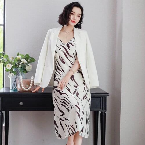 Summer Slim Very Soft Smooth Fashion Woman Dresses elegant High Quality Womens Chiffon printing V-neck Dress 2021 sexy dress