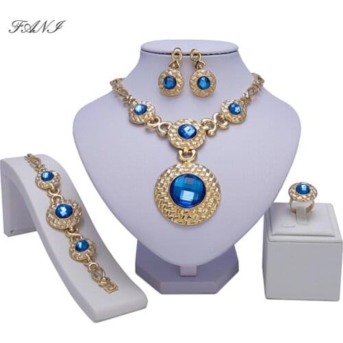 Fani 2018 Nigerian Wedding African Beads Jewelry Set women customer Dubai Gold-color Crystal Jewelry Set Brand Wholesale design