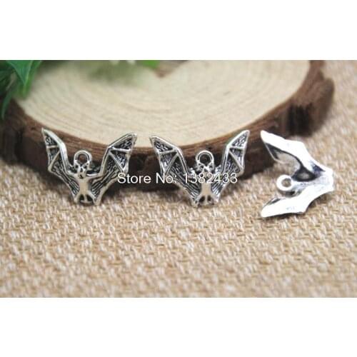 20pcs bat Charms Antiqued Silver Tone bat charm pendants 23x17mm
