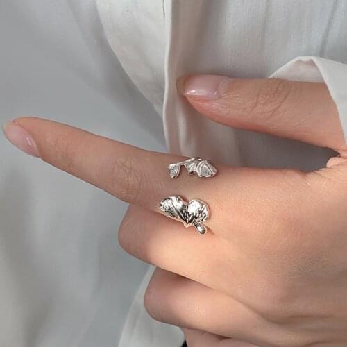 Vintage Metal Silver Color Adjustable Open Rings For Women Fashion Creative Ginkgo Leaf Ring Girl Jewelry Gift