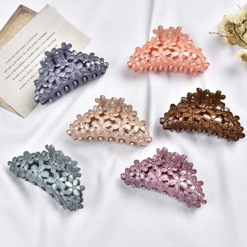 1 Pcs New Fashion Ins Style Solid Color Acrylic Hair Claw Hair Accessories For Women Hollow Carved Headdress
