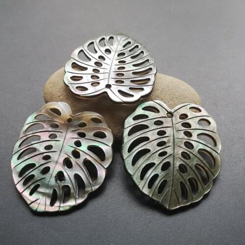 10pcs/lot 37x40mm 100% Natural Hollow Leaf cut Mother of Pearl Shell Hollow Leaf Mother Pearl Shell for Earring