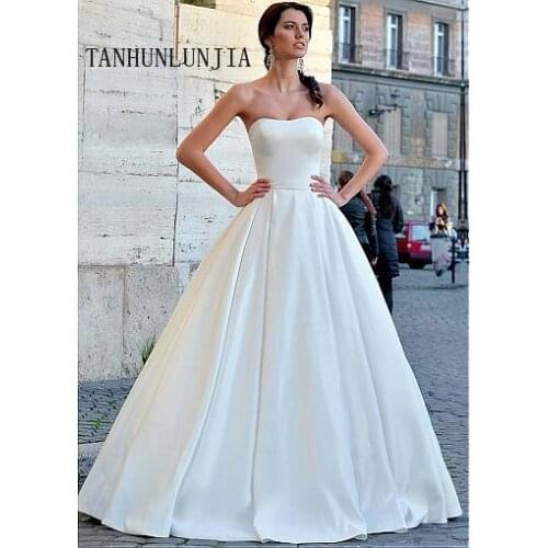 2021 New Arrival Strapless A-Line Wedding Dress Ruched Satin Gowns Floor Length Bridal Dress Lace up Vestidos De Noiva