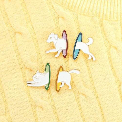 Cute Animal Brooch Dog Jump Into The Circle Enamel Pin Aperture Cat Badges Colorful Pins Up Kitty Jewelry Bag Jacket Accessorie