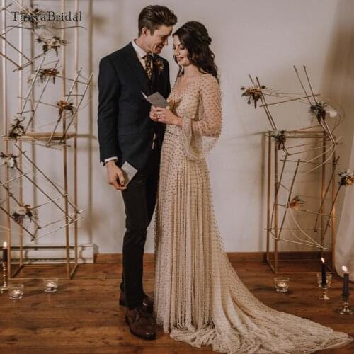 Embroidery Pearls A Line Wedding Dresses Deep V-Neck Lantern Long sleeve Bridal Gowns Vestido de Noivas Beach DW304