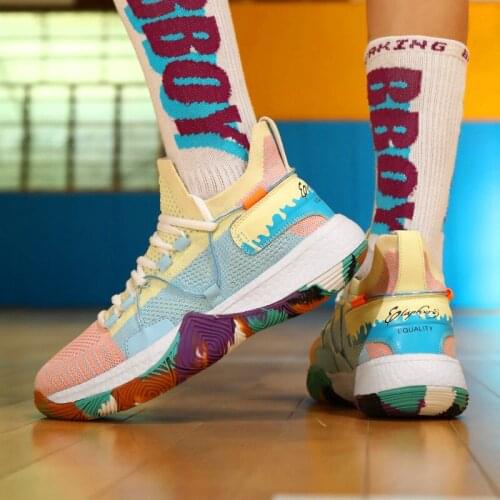 Mens light casual shoes fashion white sports outdoor comfortable breathable summer black running large size mesh surface trend