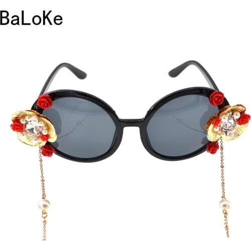 Baroque Chain Decoration Sunglasses Women Metal Flowers Pearl Party Celebrity Crystals Sun Glasses Crystal Summer Beach Shades