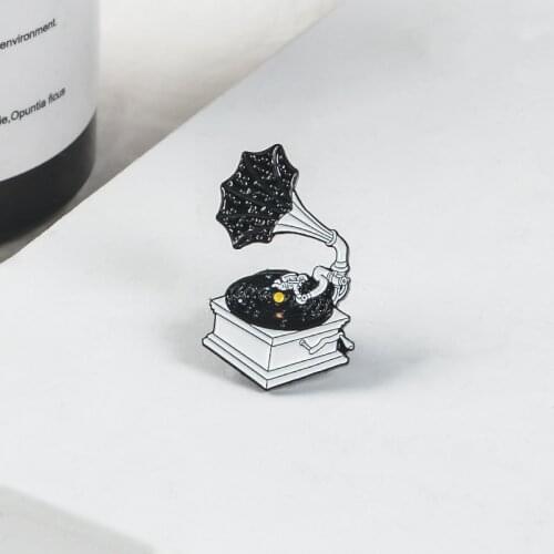 Vintage Black Starry sky Phonograph enamel Pin Classic Music equipment Lapel Pins Badges Clothes Bag Jewelry Gift for women men