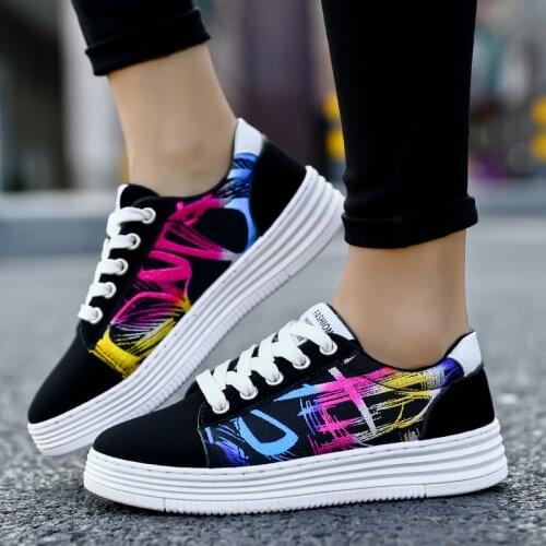 Hot Canvas Casual Shoes Men Couple Colorful Graffiti Print Vulcanized Shoes Comfortable Breathable Sneakers zapatillas de lona
