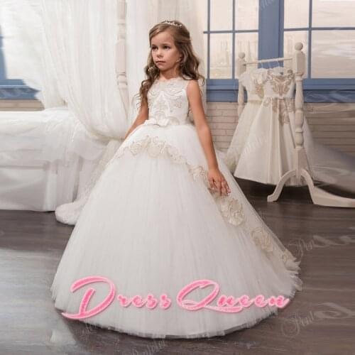 2017 Flower Girls Dresses For Weddings Hot Sale Tulle Lace Appliques Ball Gown Little Girls Pageant Gown First Communion Dress