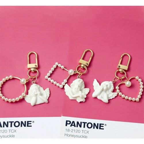 Luxury Pearl Shape Decor Keychains for Womens Kids Key Chains Ring Car Keys Bag Decor Case Pendent Charm for Airpods Accessories