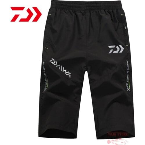 Daiwa Fishing Pants New Summer Men CasualQuick Dry Breathable Fishing Shorts Outdoor Beach Short Pants Sports Fishing Clothing