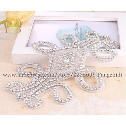 FZD Wholesale 30 Pcs Handmade Hot Fix crystal glass silver rhinestone applique Bridal Dress Applique for Bags DIY Decorative