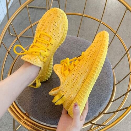 2021 Spring New Style Korean-style Flying knit sneakers Sports Shoes Womens Breathable Trend Mesh Running Shoes Fashion