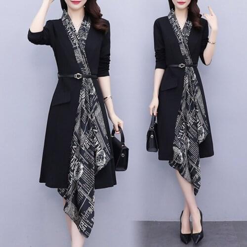 The new summer dress of 2021 womens dress with irregular pattern print slim shape parquetted figure slim shape belt