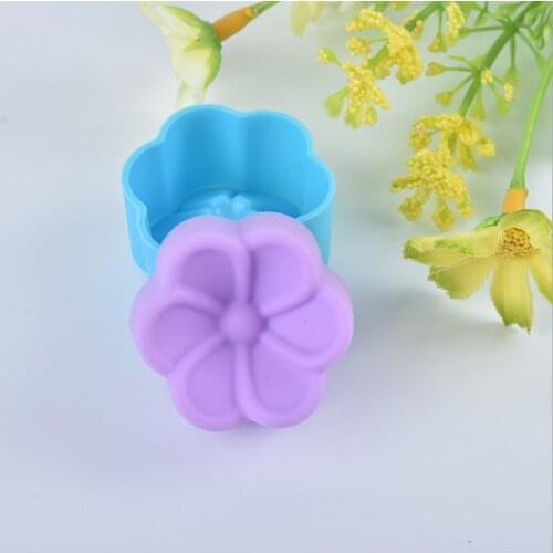 8 Piece flower Cake Liner form Baking silicon biscuit kitchen pastry Mold Chocolate tool Cupcake soap Mold Muffin stencil