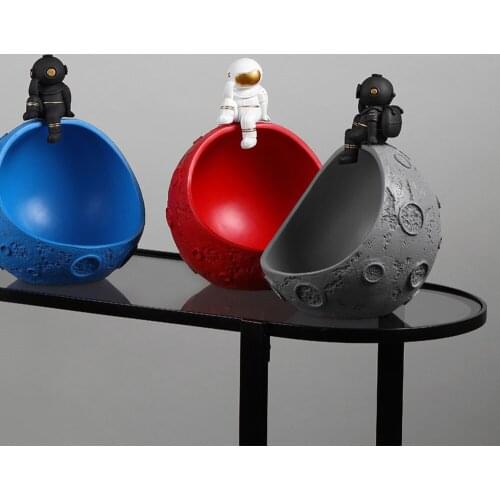Astronaut Key Storage Organizer Box Figurines For Interior Home Decoration Resin Art Sculpture Figurine Home Decor Girls Gift