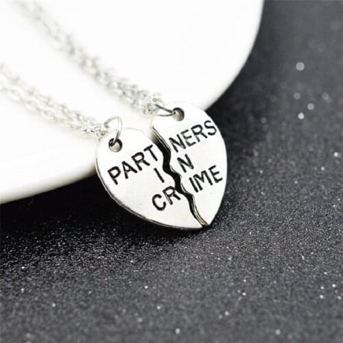New Broken Heart 2PCS /set Couples Pendant Necklace PARTNERS IN CRIME Necklace To The Best Friends Gift