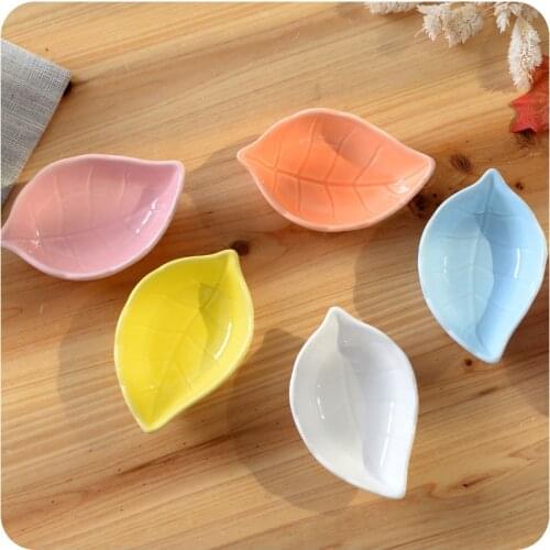 Japanese-style ceramic plates even chopsticks holder Binglie seasoning dish kitchen colorful enamel tableware