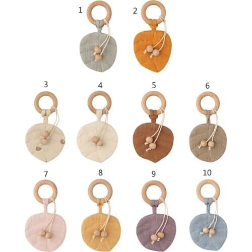 1Pc Baby Wooden Teether Leaves BPA Free Wood Ring Rattle Teeth Pendant Baby Play Gym Toy Childrens Good Nurse Gift