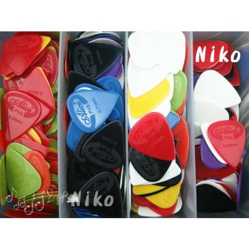 Lots of 100pcs Alice Projecting Nylon Acoustic Electric Guitar Picks Plectrums(Assorted Thickness&Colors) FreeShipping