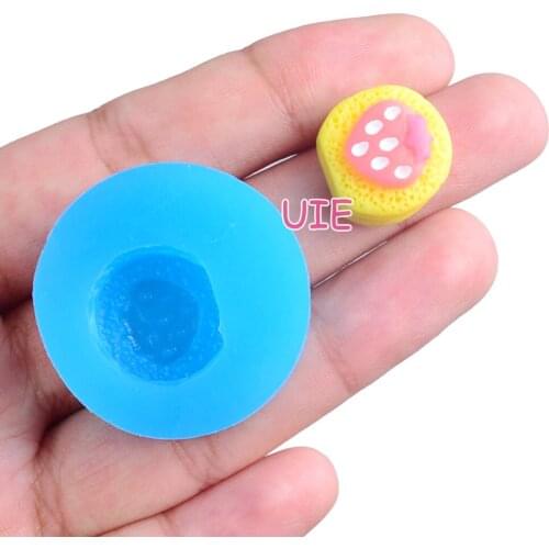 GYL589U 15.1mm X 16.5mm Strawberry Cake Silicone Mold Fondant Cake Decoration Candy Resin Clay Earrings Necklace Craft Soap