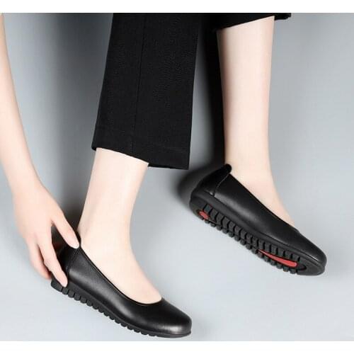 2020 New Single Shoe Womens Thick Heel Professional Stewardess Work Shoes Black Leather high heels shoes round toe anti slip