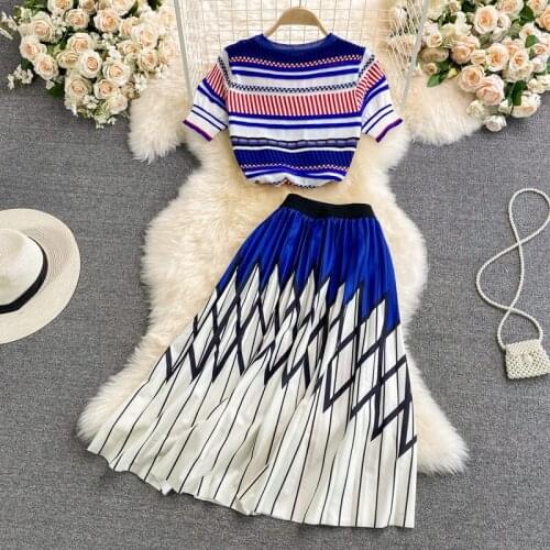 Retro Color Matching High Waist Mid-Length Pleated Skirt Two Piece Suit Round Neck Striped Knitted Top Women Sweater Set zh1496