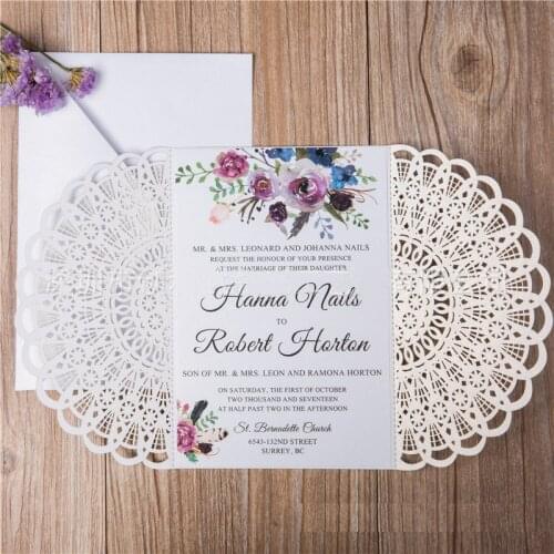 10 pieces/lot) Laser Cut Retro White Wedding Invitation Cards Kraft Paper Birthday Engagement Party Invite Card IC143