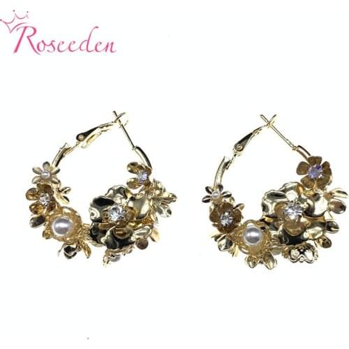 New Flowers Pearls Drop Long Earrings Gold Cute Dangle Earrings Women Wedding Fashion Jewelry RE3595