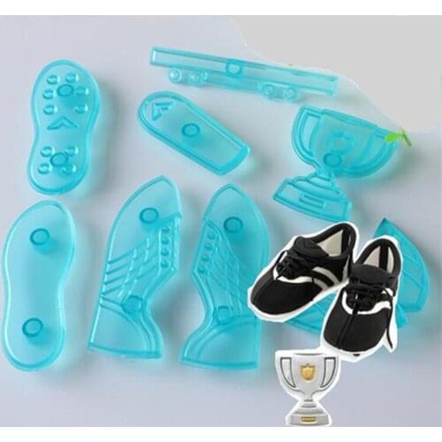8PCS/Lot Football World Cup Soccer Boots Cake Fondant Moulds Kitchen Accessories DIY Cake Decorating Tools Plastic Cake Molds
