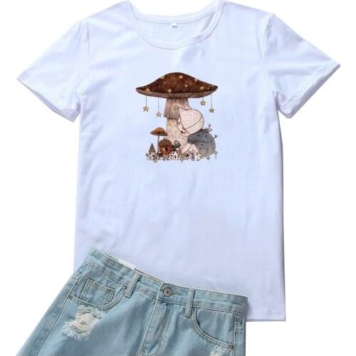 Girl Picking Mushrooms Women Tshirt Fashion Harajuku Graphic T Shirt Women Cotton O-neck Tshirt Women Casual Cool Camiseta Mujer