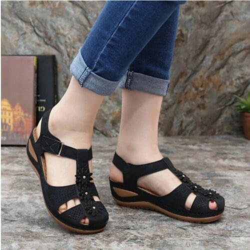 Sandals Summer Women Wedge Flower Vintage Closed Toe Shoes Adjustable Hook Loop Wedges Women Hole Shoes Casual Platform Sandals