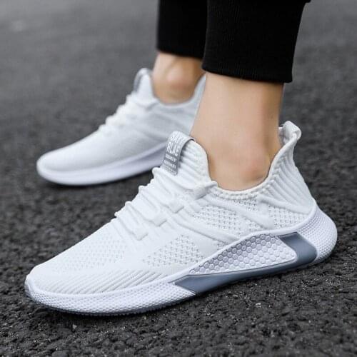 Fashion Men Sneakers Outdoor Casual Men Shoes Breathable Lgihtewight Walking Sneakers 2021 New Big Size Sport Tennis Shoes Male