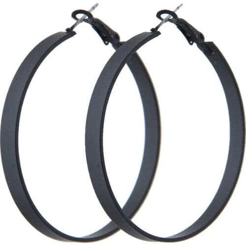 JZTOP Fashion Black Big Circle Hoop Earring For Women Punk Round Wave Embossing Earrings Retro Geometric Charm Brinco Jewelry