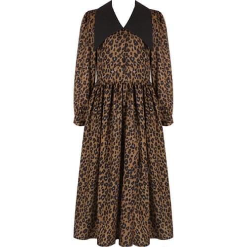 020 Spring-aged baby doll with navy collar color matching mid-length leopard chiffon dress T3748