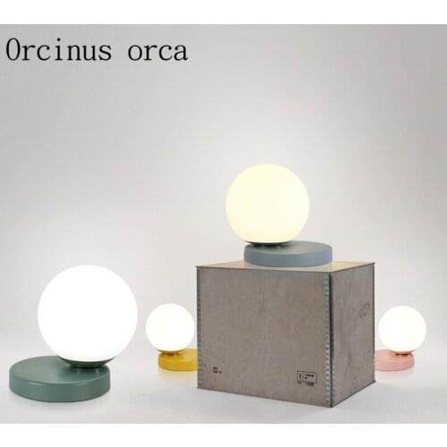 Nordic modern simple color ball table lamp living room bedroom bedside lamp modern creative LED candy table lamp free shipping